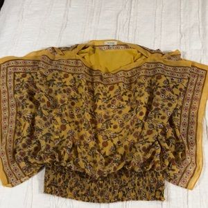 Max Studio Top. Size XL. Butterscotch Floral Color